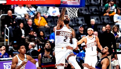 爱游戏娱乐-包含集结日体能课后，布鲁克林篮网门线救险备战NBA季后赛，质疑声仍在，心理建设被强调的词条